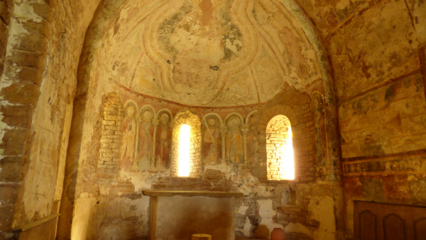 Vue d'ensemble de l'abside avec le cortège des Apôtres